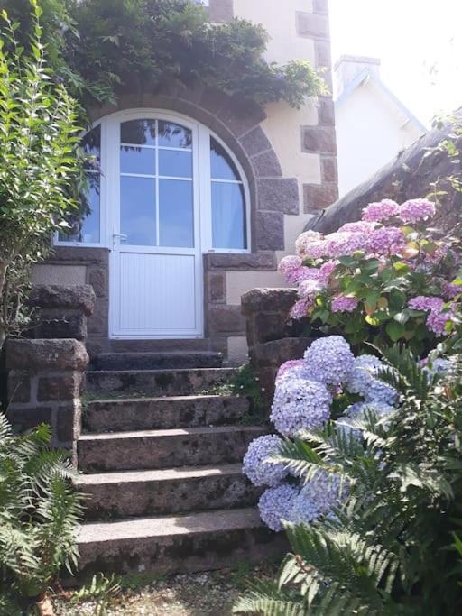 Maison - Villa Bord De Mer, Cote De Granit Rose 佩罗斯－吉雷克 外观 照片
